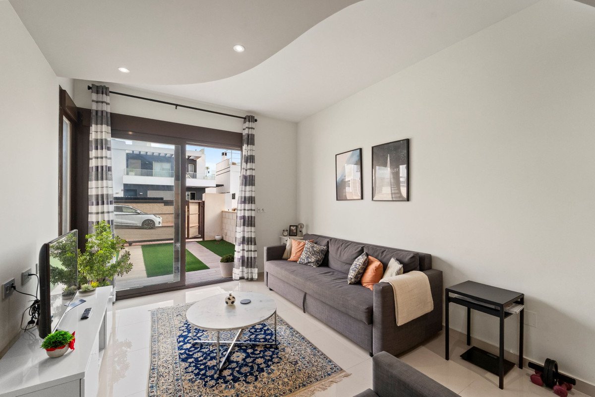 2 Bed Townhouse in Villamartin