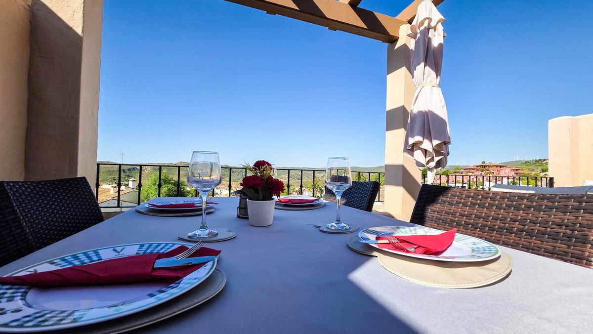 3 Bed Penthouse Duplex in La Duquesa