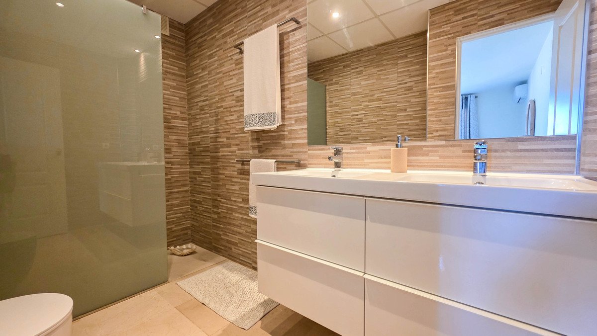 3 Bed Penthouse Duplex in La Duquesa