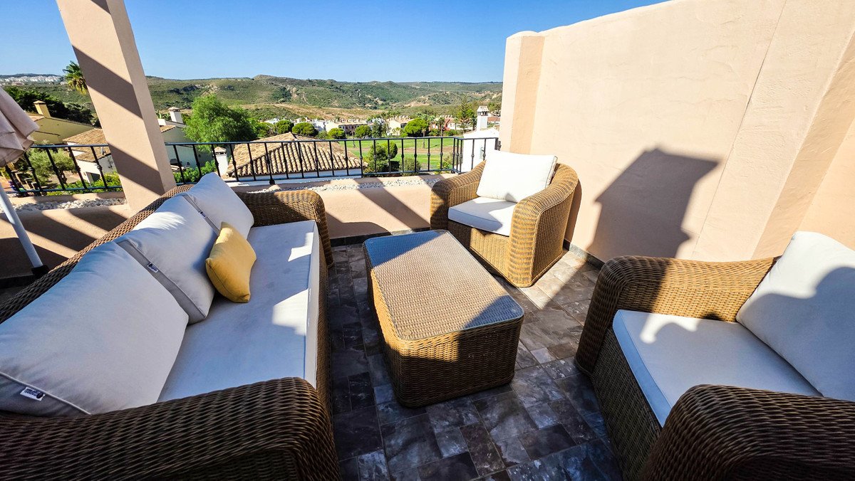 3 Bed Penthouse Duplex in La Duquesa