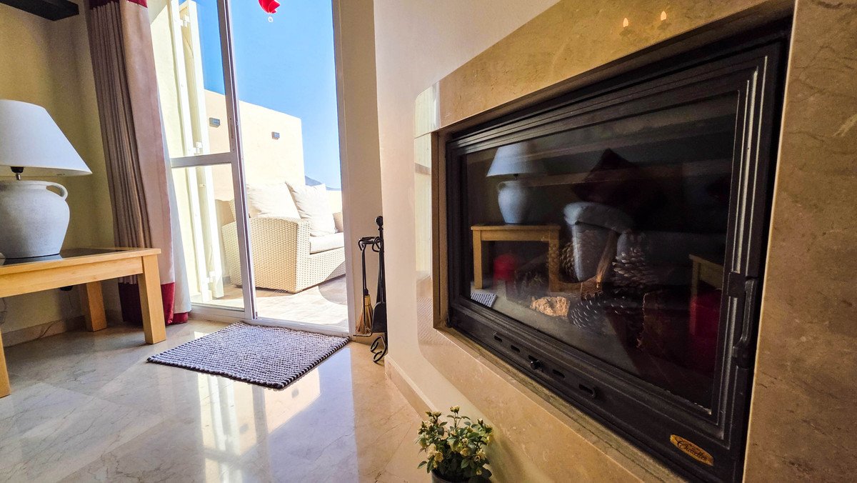 3 Bed Penthouse Duplex in La Duquesa