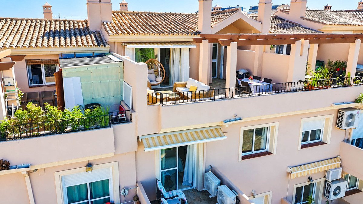 3 Bed Penthouse Duplex in La Duquesa