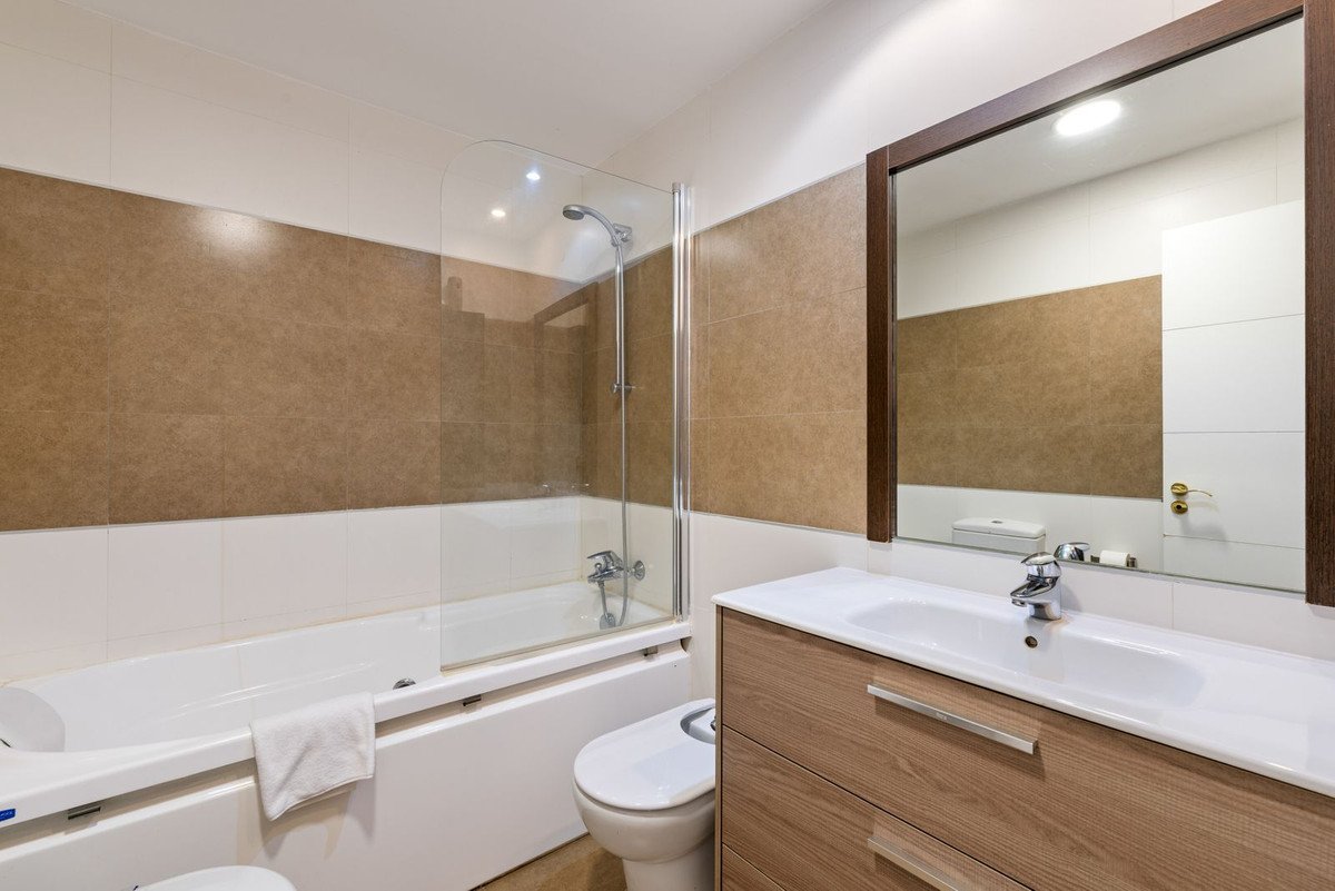 2 Bed Middle Floor Apartment in Atalaya