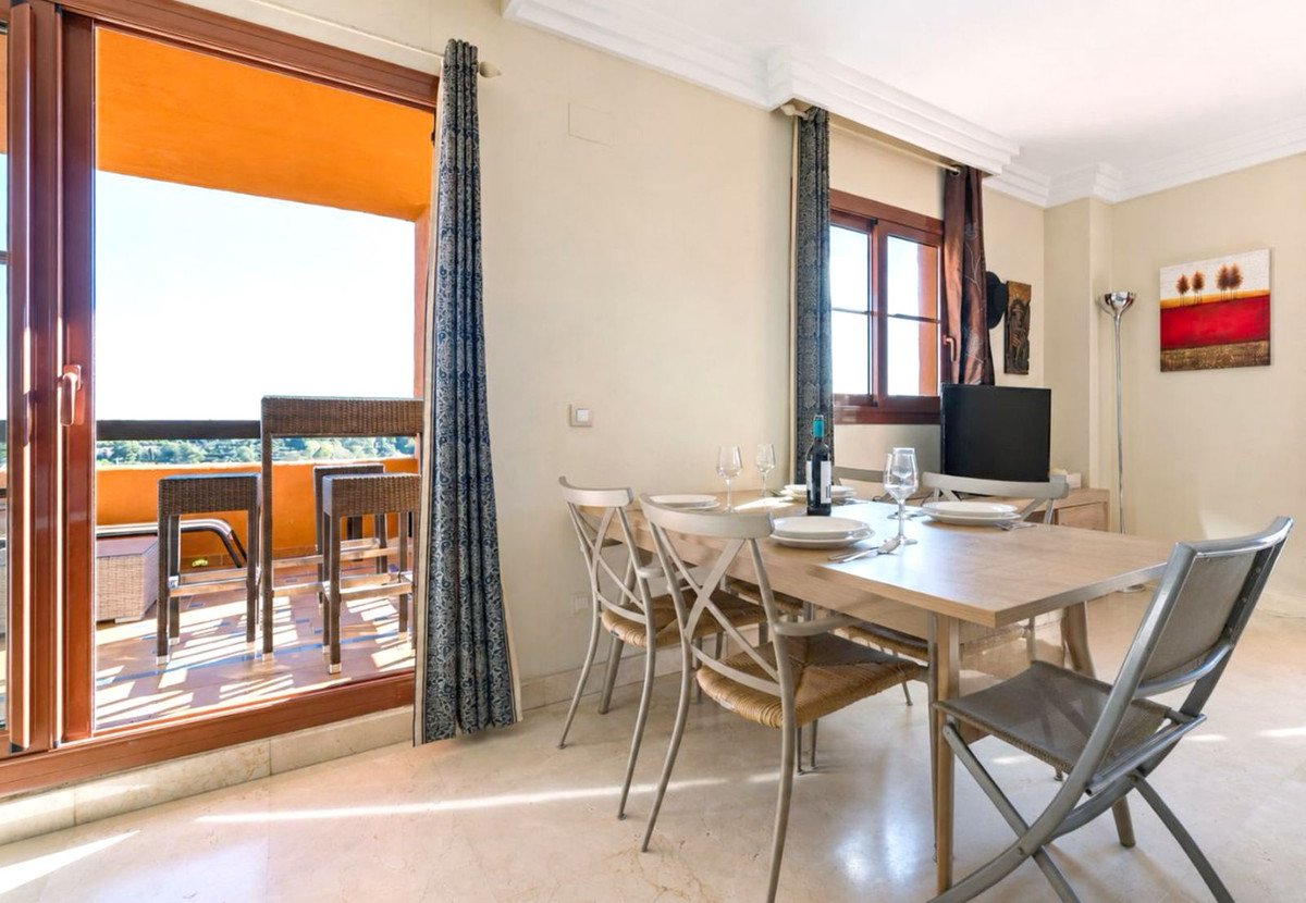2 Bed Middle Floor Apartment in Atalaya