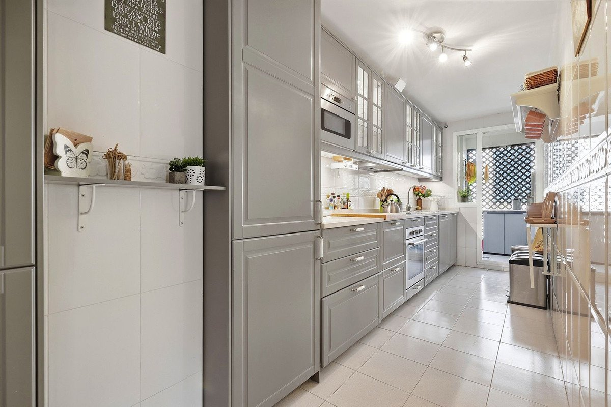 3 Bed Middle Floor Apartment in Nueva Andalucía