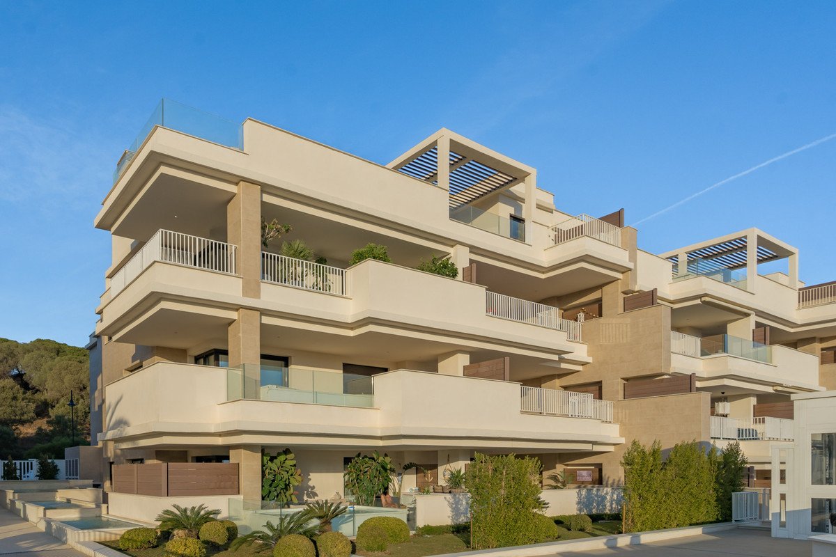 4 Bed Middle Floor Apartment in La Cala de Mijas