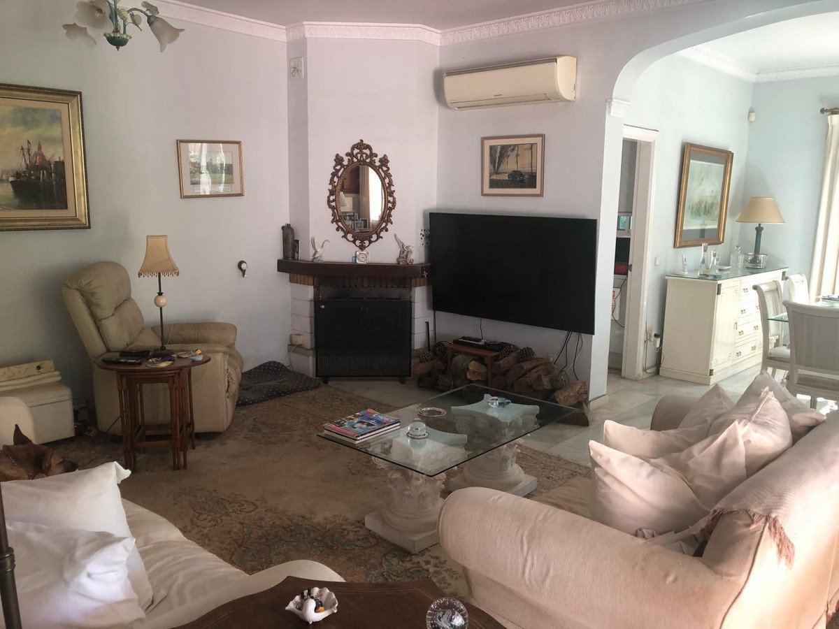 4 Bed Detached Villa in Mijas Costa