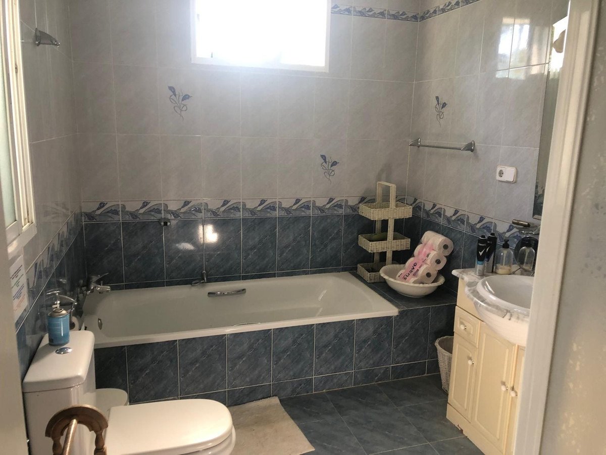 4 Bed Detached Villa in Mijas Costa