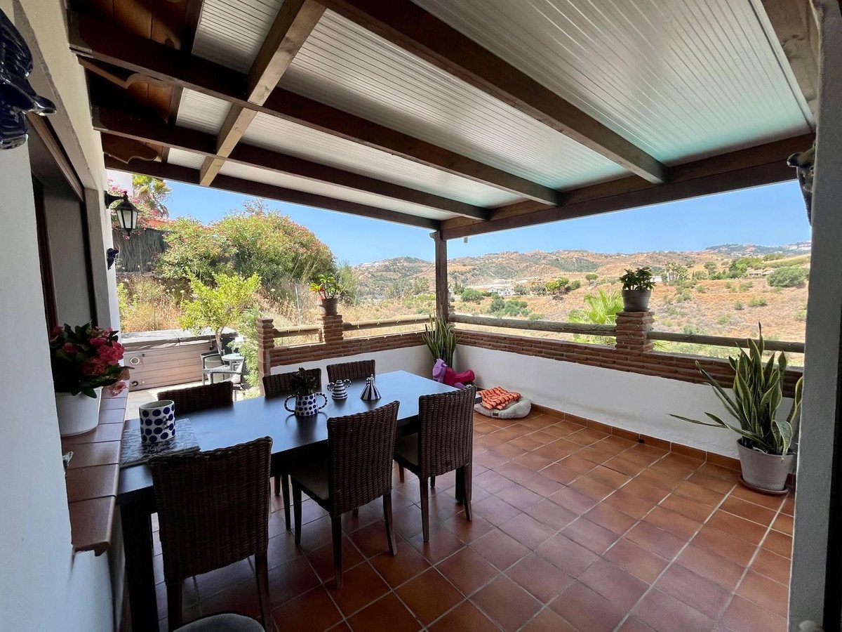 5 Bed Detached Villa in La Cala de Mijas