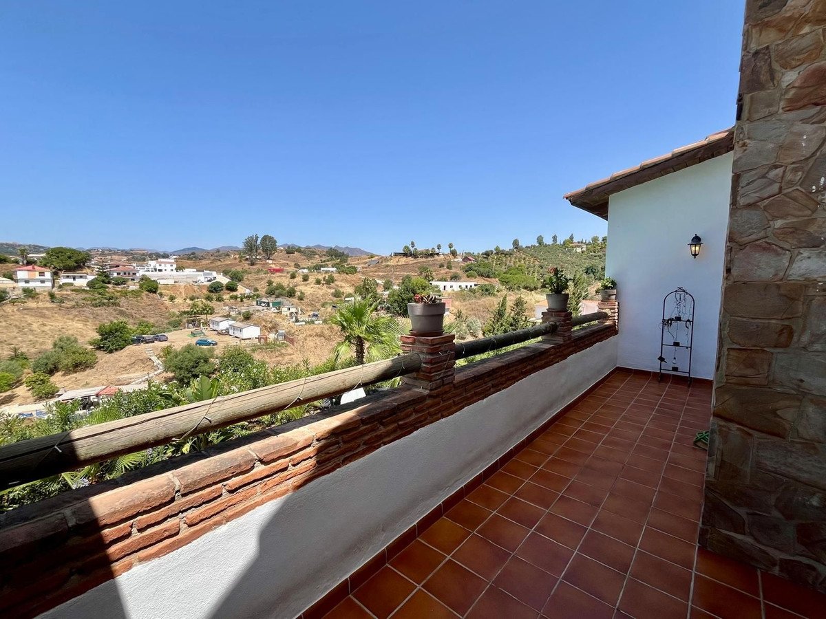 5 Bed Detached Villa in La Cala de Mijas