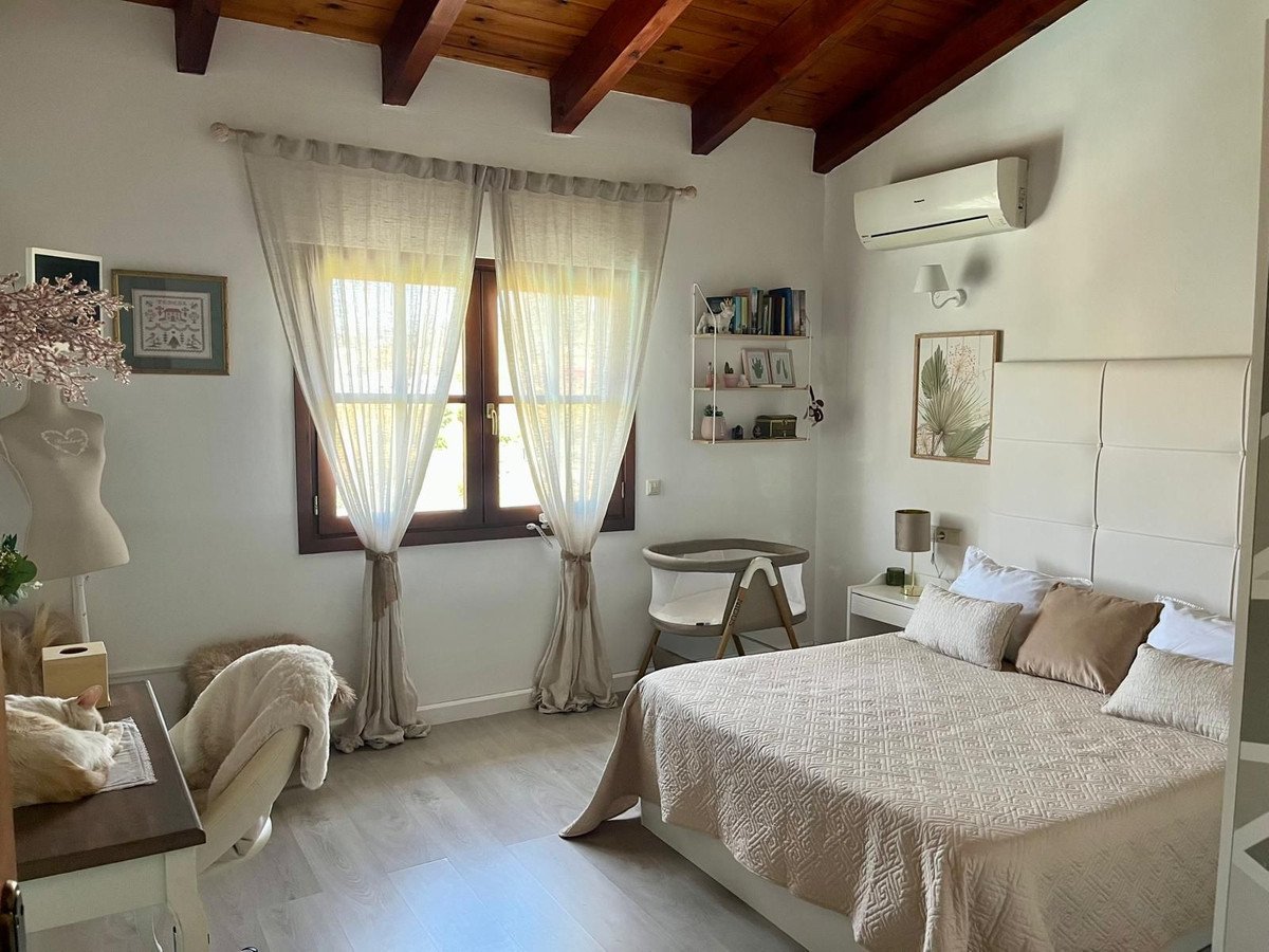 5 Bed Detached Villa in La Cala de Mijas