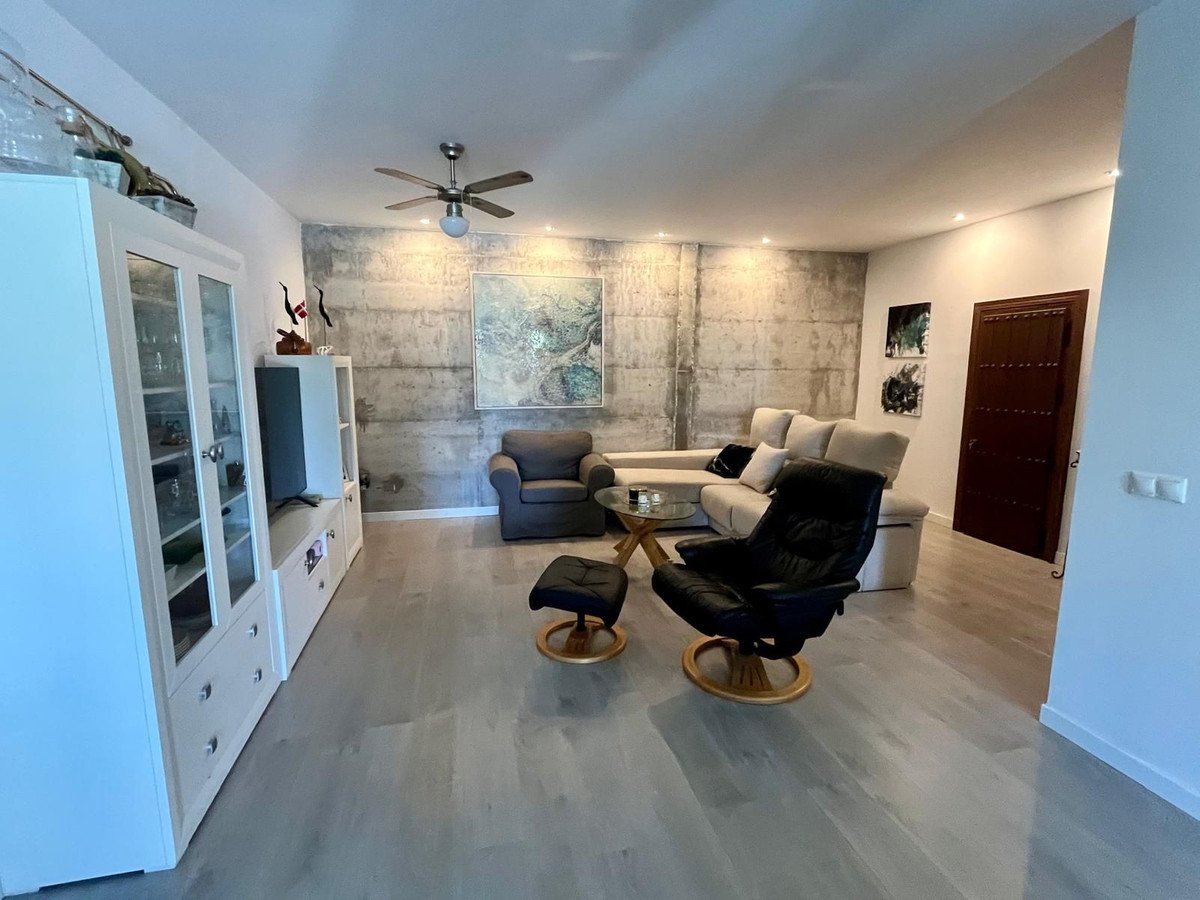 5 Bed Detached Villa in La Cala de Mijas