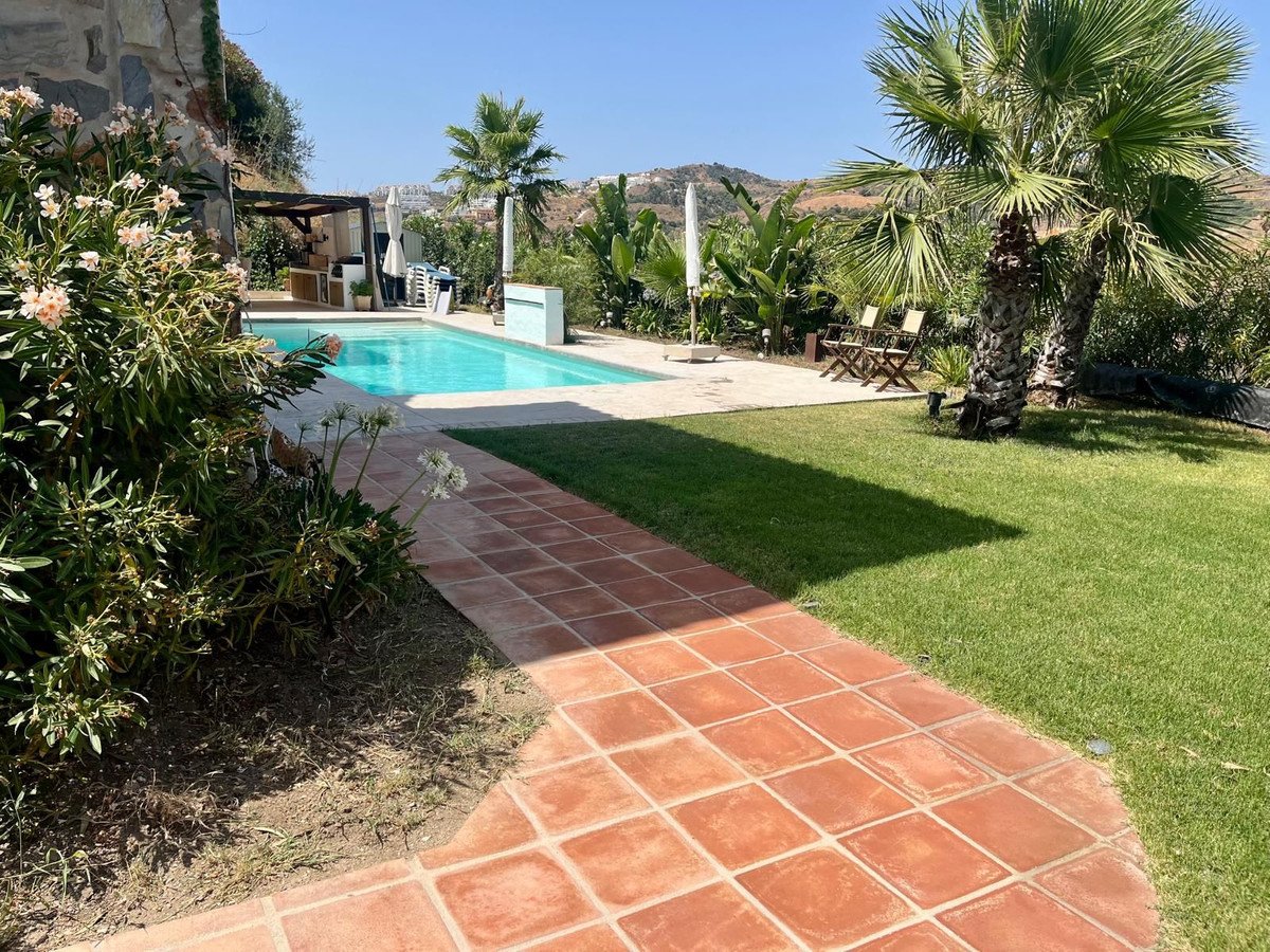 5 Bed Detached Villa in La Cala de Mijas