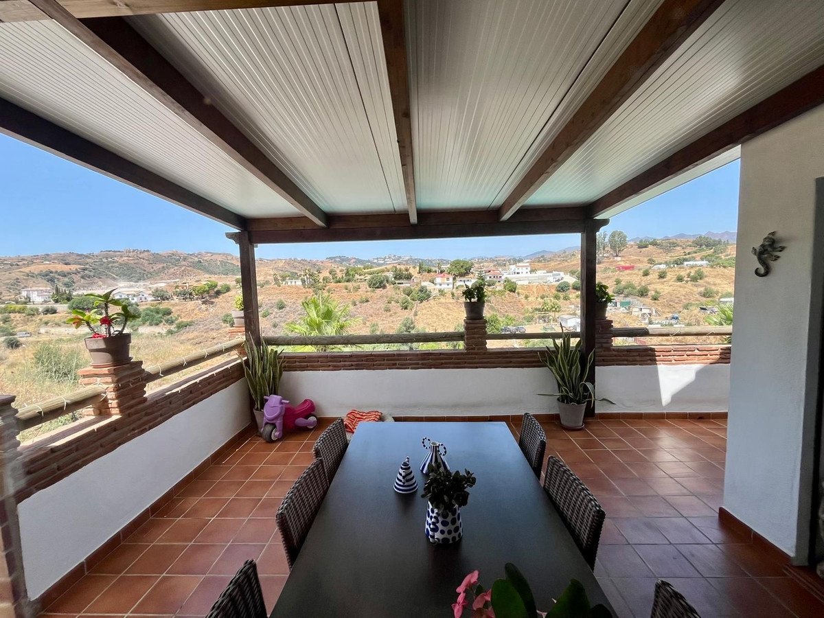5 Bed Detached Villa in La Cala de Mijas
