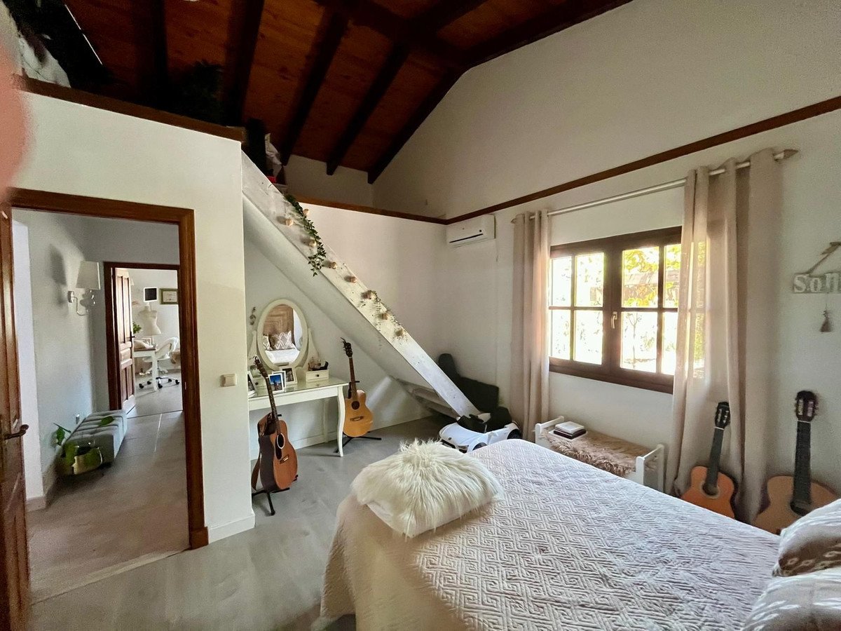 5 Bed Detached Villa in La Cala de Mijas