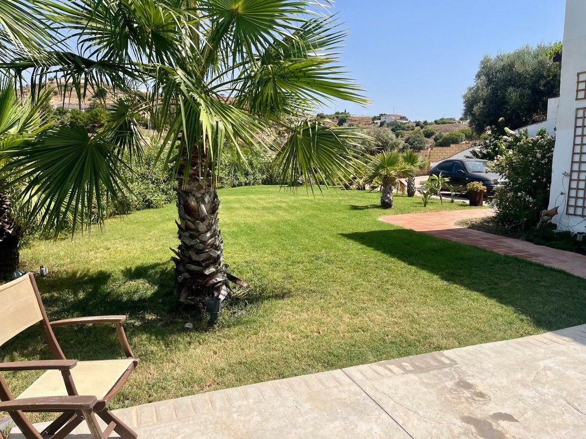 5 Bed Detached Villa in La Cala de Mijas