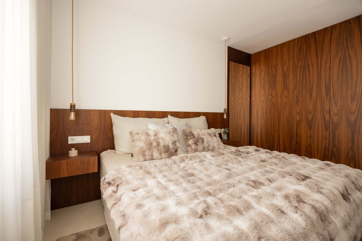 3 Bed Middle Floor Apartment in Nueva Andalucía