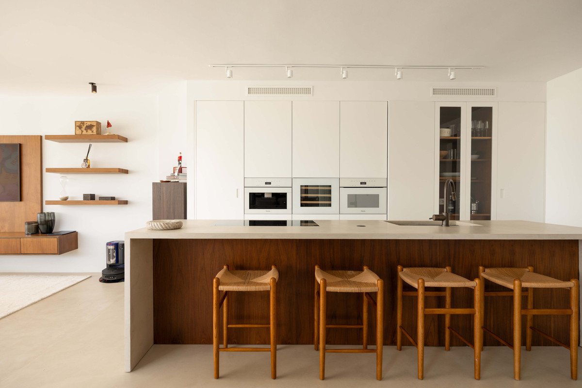 3 Bed Middle Floor Apartment in Nueva Andalucía