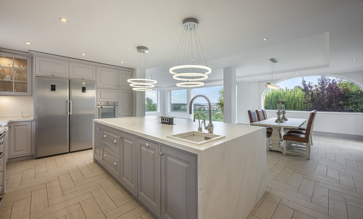 6 Bed Detached Villa in Sotogrande Alto