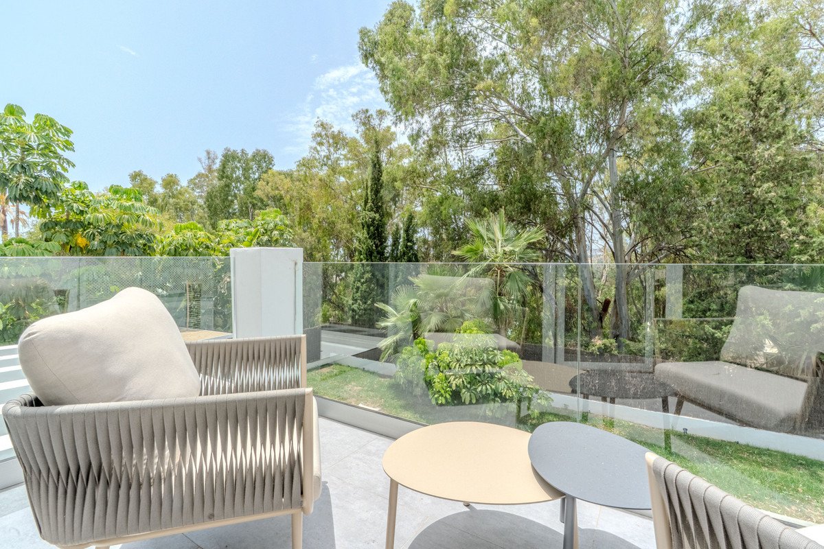 4 Bed Detached Villa in Nueva Andalucía