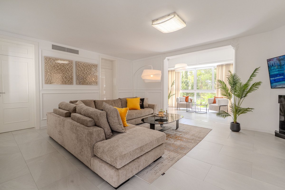 4 Bed Detached Villa in Nueva Andalucía