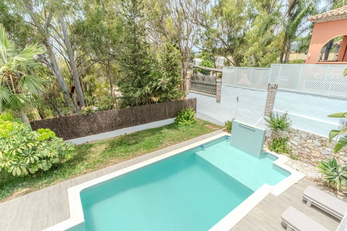 4 Bed Detached Villa in Nueva Andalucía