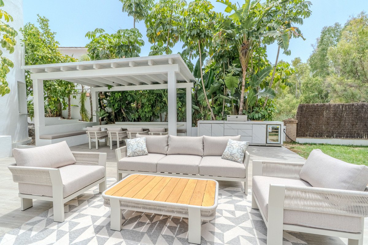 4 Bed Detached Villa in Nueva Andalucía
