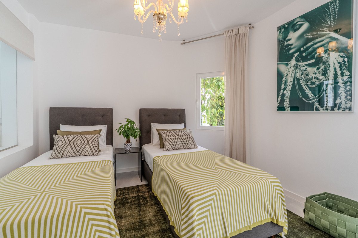 4 Bed Detached Villa in Nueva Andalucía