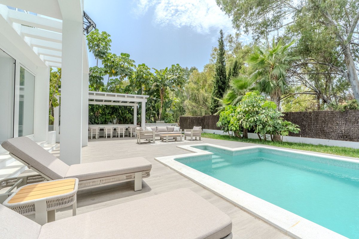 4 Bed Detached Villa in Nueva Andalucía