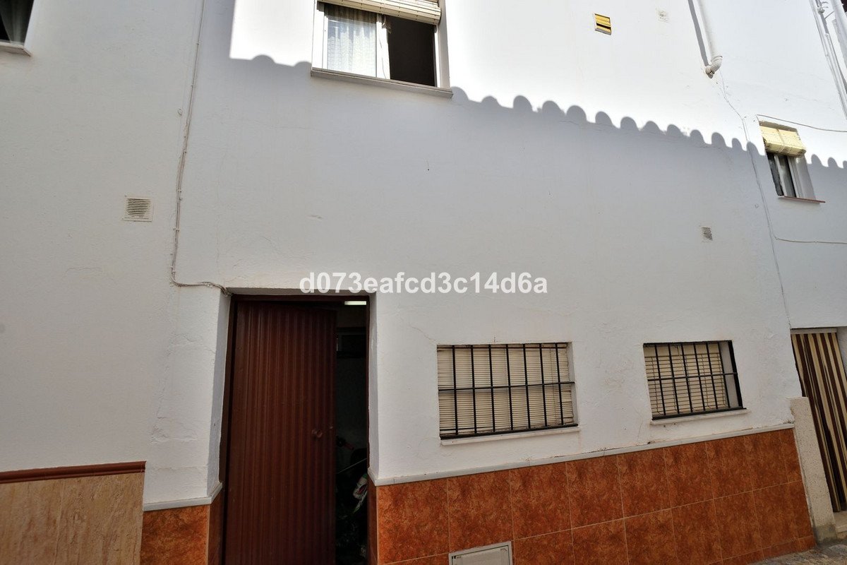 3 Bed Townhouse in Olvera