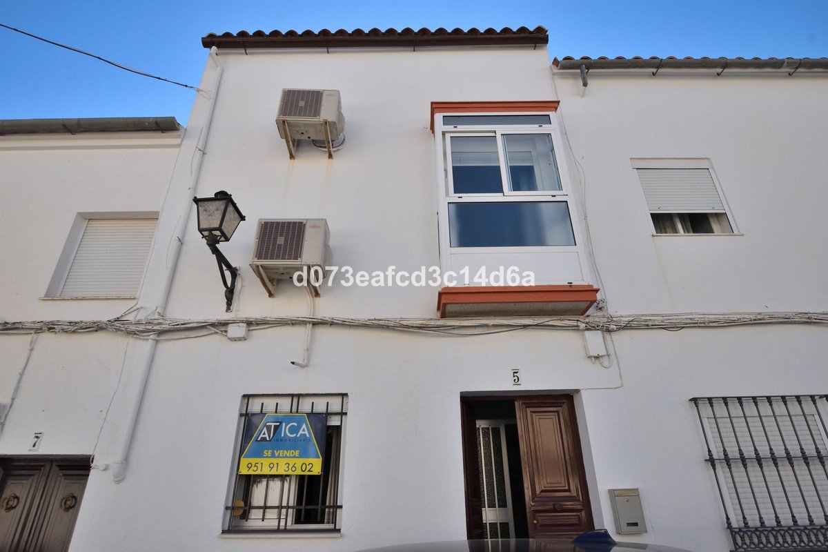 3 Bed Townhouse in Olvera