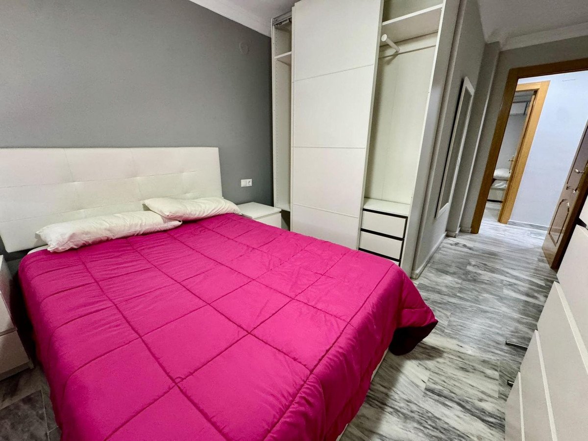 2 Bed Middle Floor Apartment in Teatinos