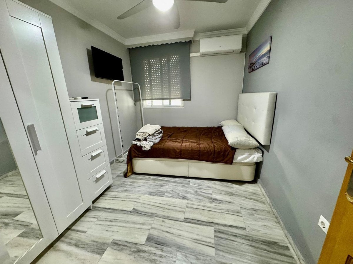 2 Bed Middle Floor Apartment in Teatinos