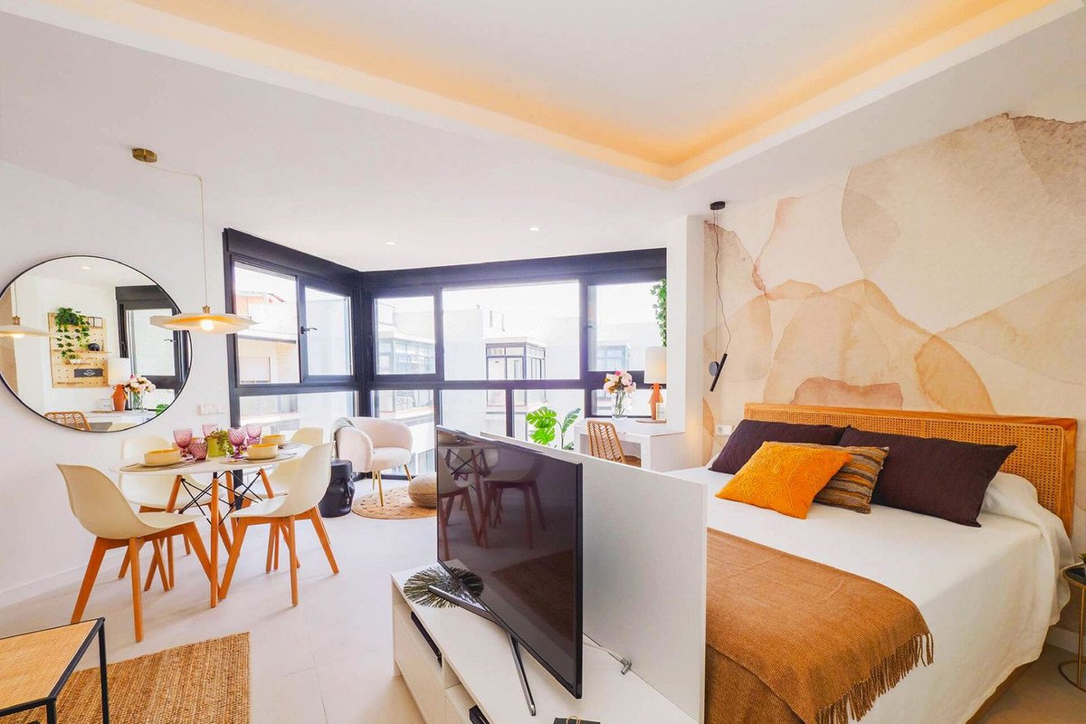 1 Bed Middle Floor Studio in Marbella