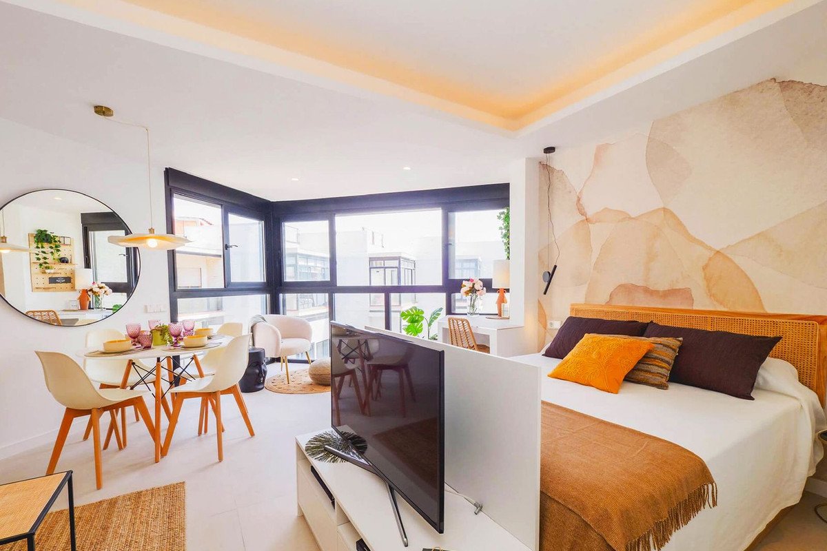 1 Bed Middle Floor Studio in Marbella