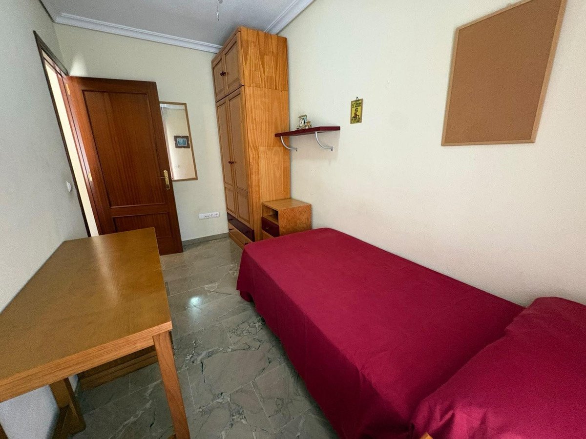 2 Bed Ground Floor Apartment in Torremolinos