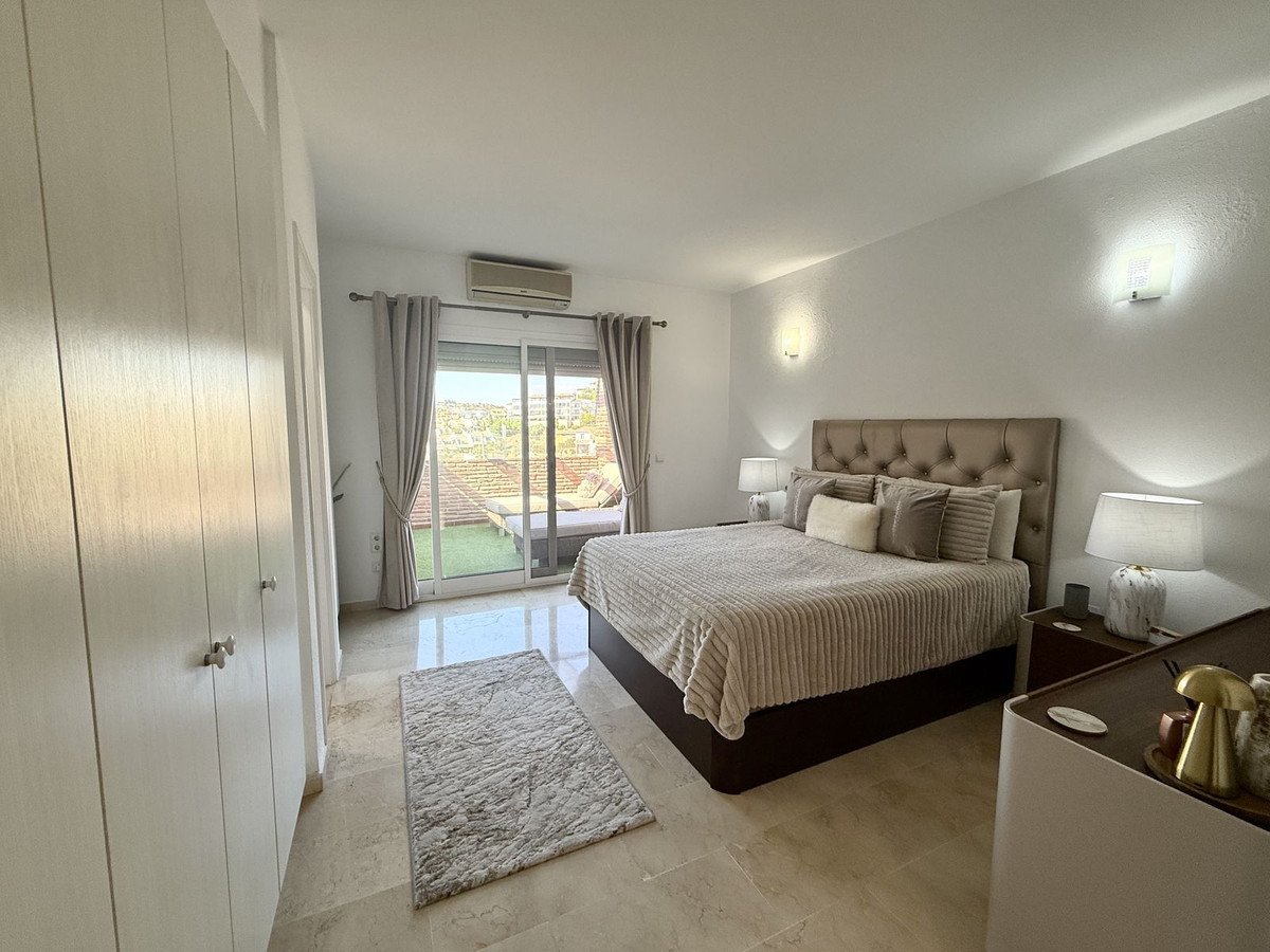 3 Bed Semi-Detached House in Riviera del Sol