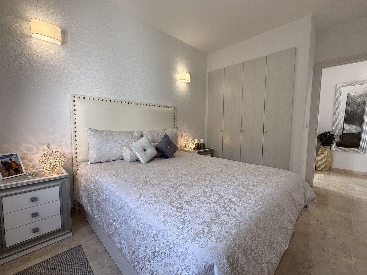 3 Bed Semi-Detached House in Riviera del Sol