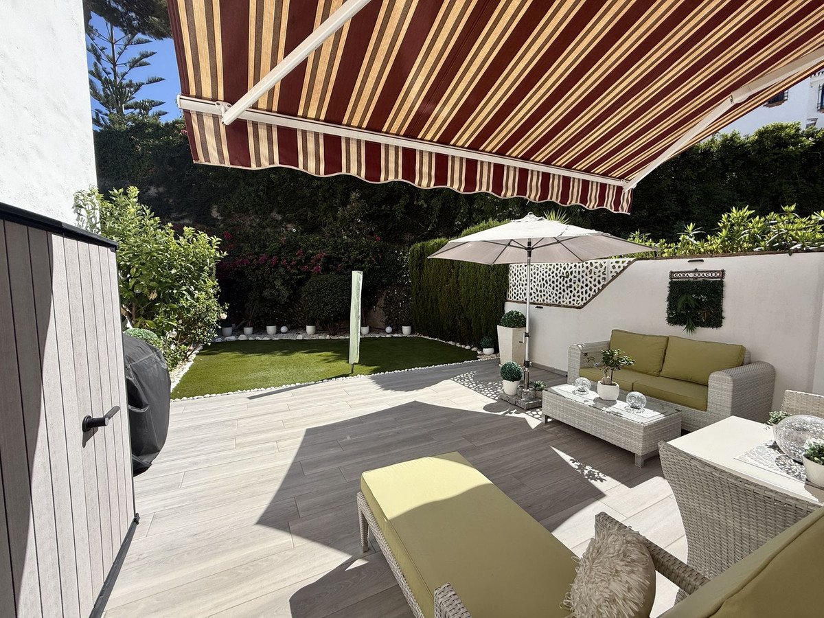 3 Bed Semi-Detached House in Riviera del Sol