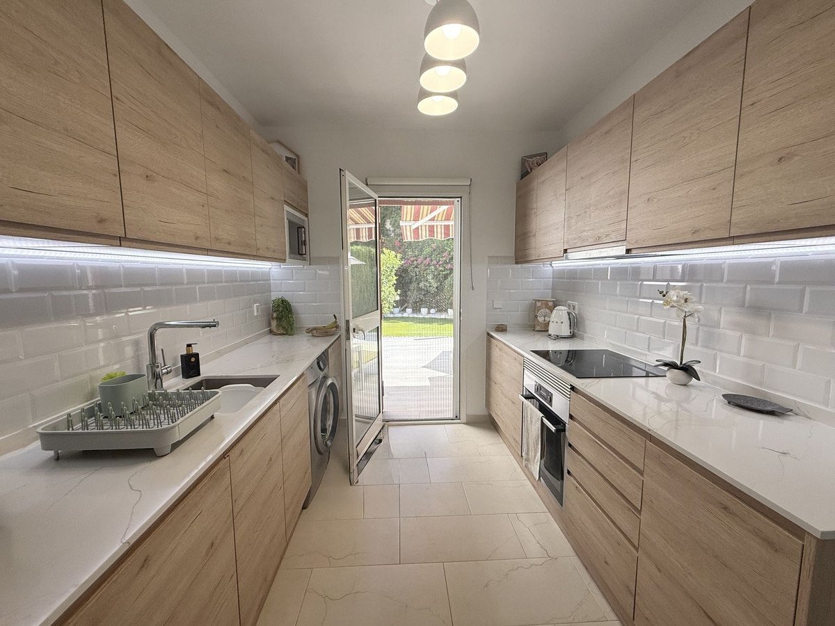 3 Bed Semi-Detached House in Riviera del Sol