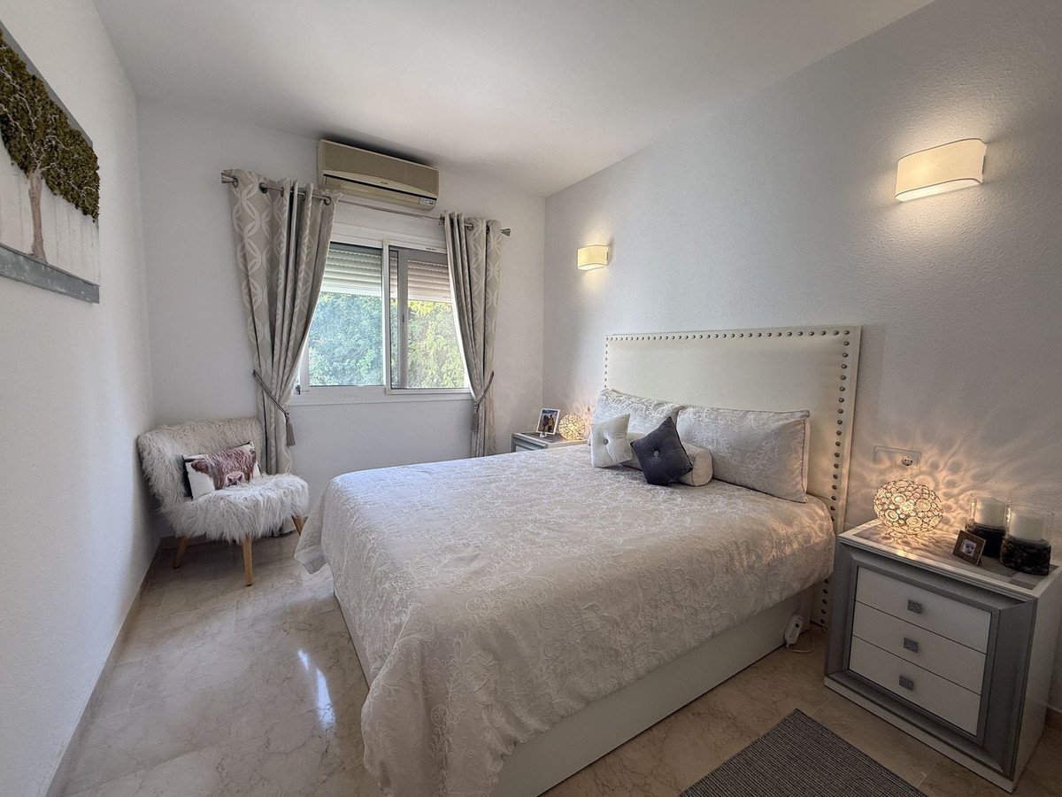 3 Bed Semi-Detached House in Riviera del Sol