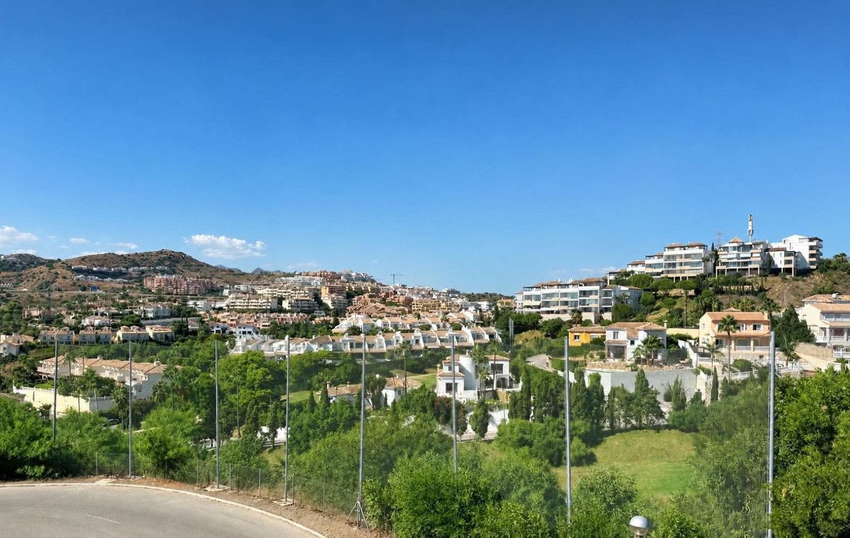3 Bed Semi-Detached House in Riviera del Sol