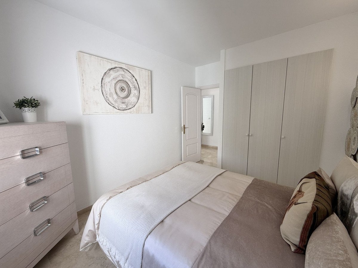 3 Bed Semi-Detached House in Riviera del Sol