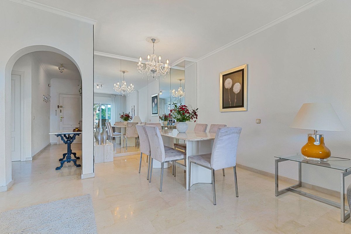 2 Bed Middle Floor Apartment in Fuengirola