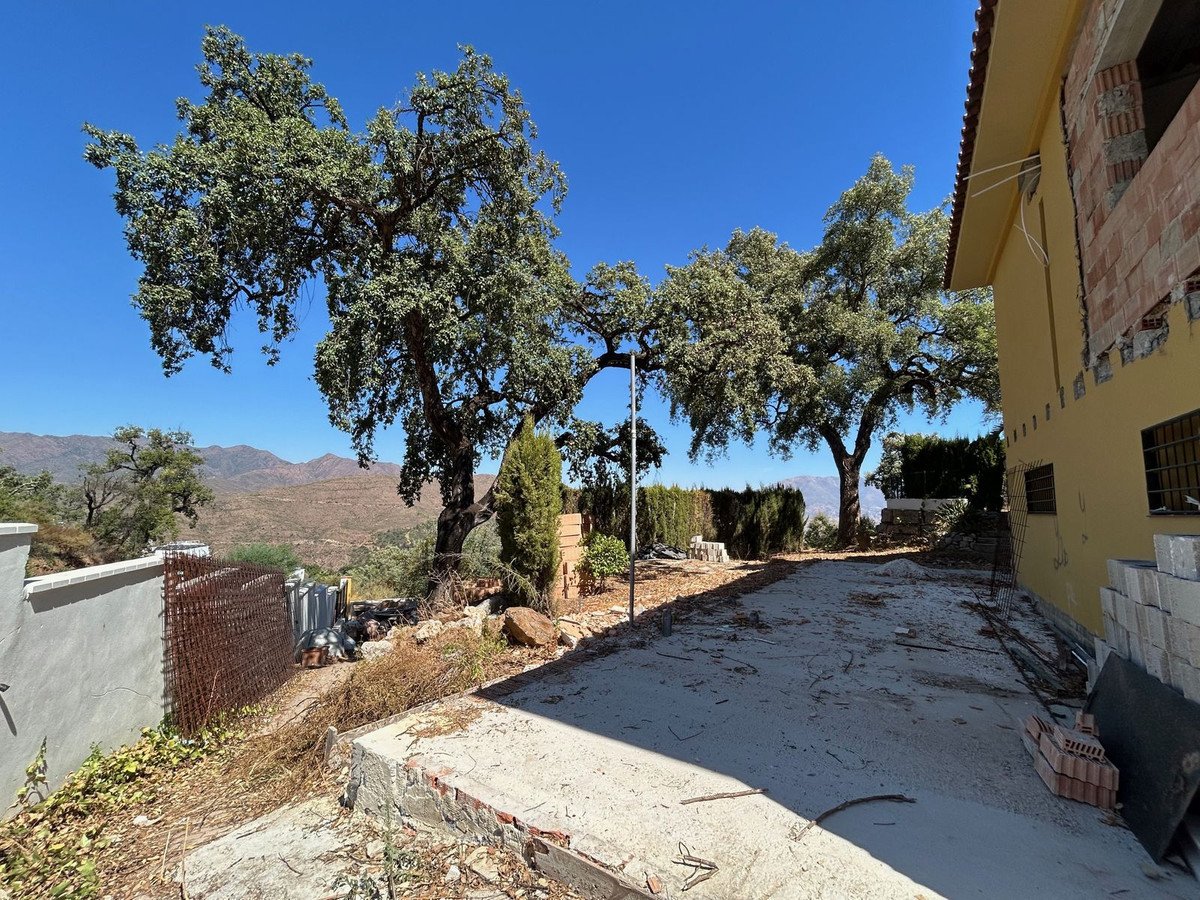 3 Bed Detached Villa in La Mairena