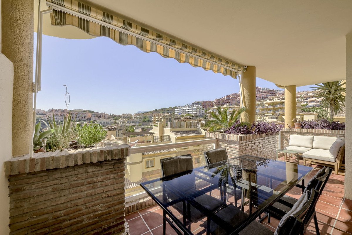 2 Bed Ground Floor Apartment in Calahonda