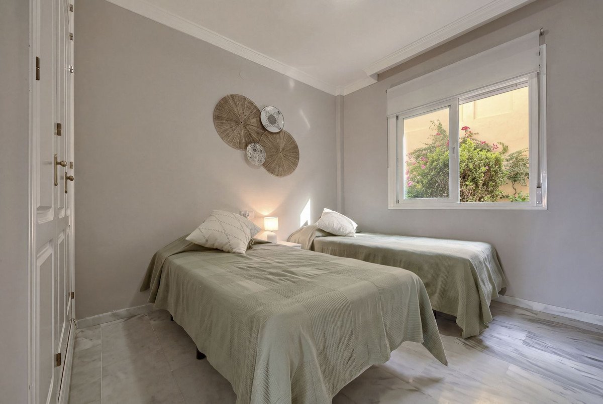 2 Bed Ground Floor Apartment in Calahonda