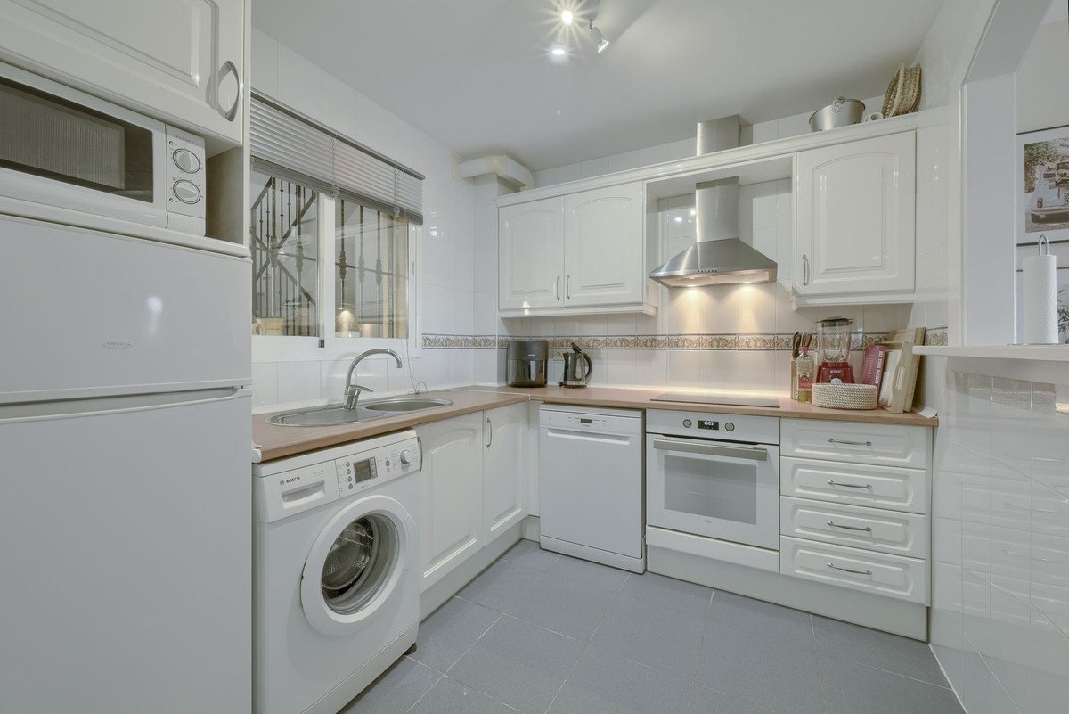 2 Bed Ground Floor Apartment in Calahonda
