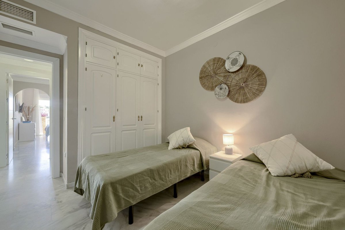 2 Bed Ground Floor Apartment in Calahonda