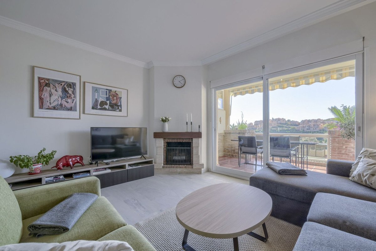 2 Bed Ground Floor Apartment in Calahonda